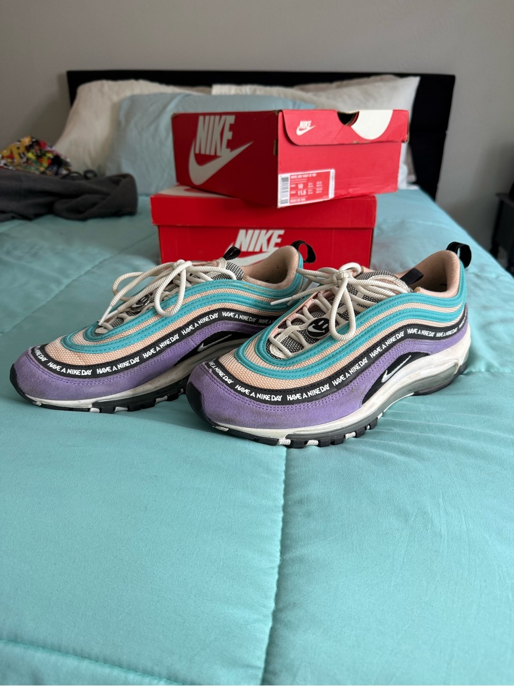 Nike Women’s/ Men’s Sneakers - Teal & Lavender